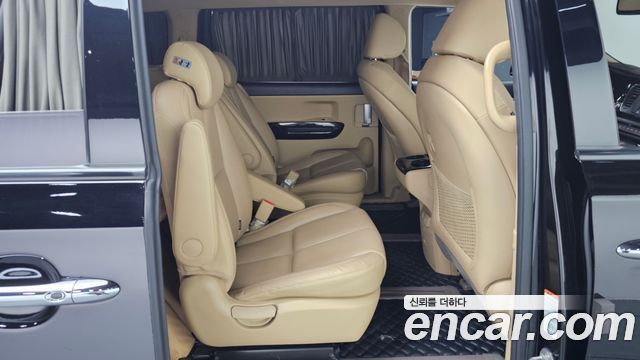 Kia Canival 2019 — photo 12