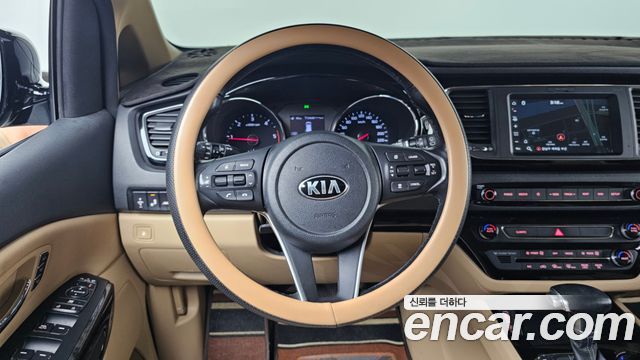 Kia Canival 2019 — photo 13