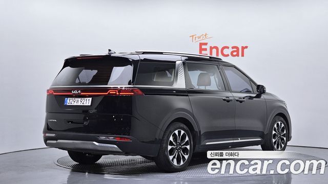 Kia Canival 2022 — photo 2