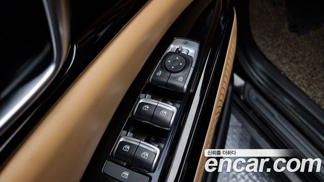 Kia Canival 2022 — photo 17