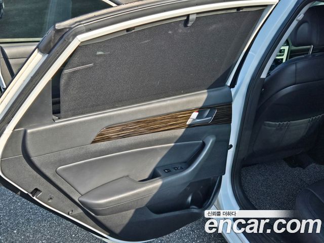 Hyundai Sonata 2016 — photo 17