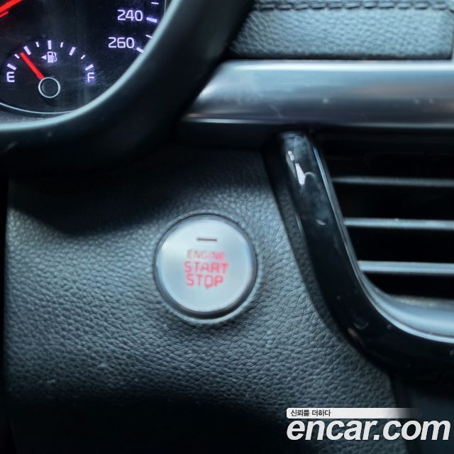 Kia K5 2016 — photo 13