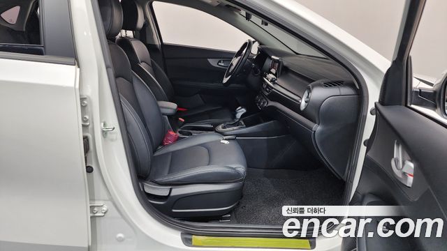 Kia K3 2020 — photo 11