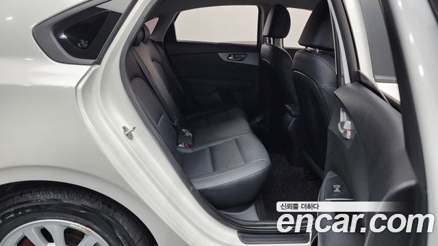 Kia K3 2020 — photo 12