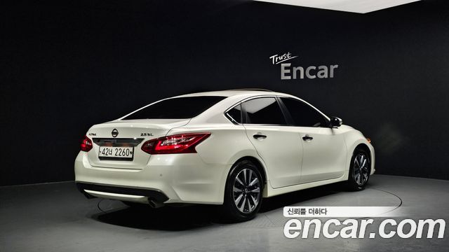 Nissan Altima 2017 — photo 2