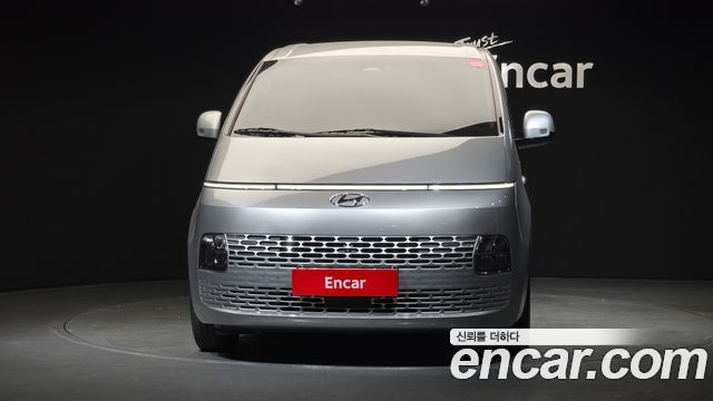 Hyundai Staria 2022 — photo 3