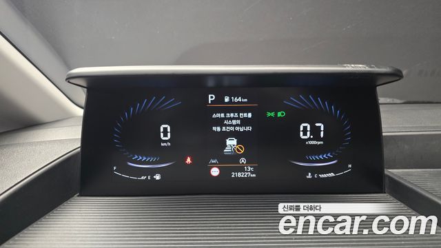 Hyundai Staria 2022 — photo 8