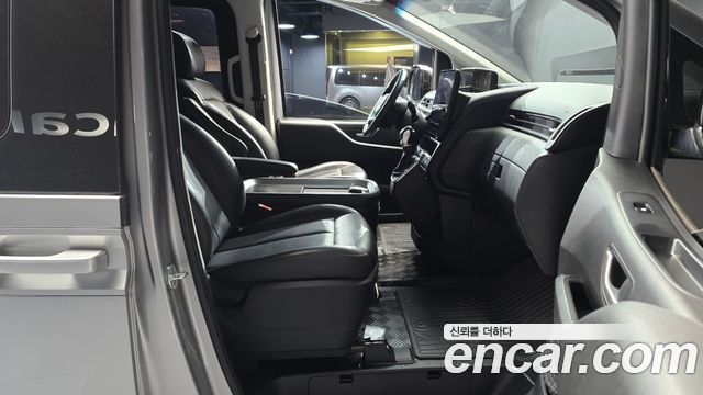 Hyundai Staria 2022 — photo 11