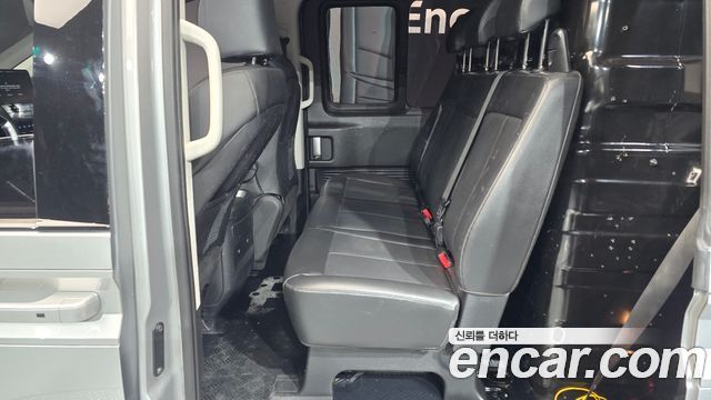 Hyundai Staria 2022 — photo 12