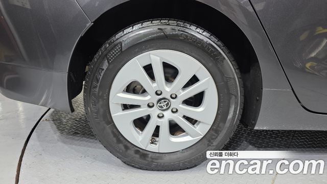 Toyota Prius 2018 — photo 5