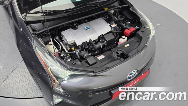 Toyota Prius 2018 — photo 6