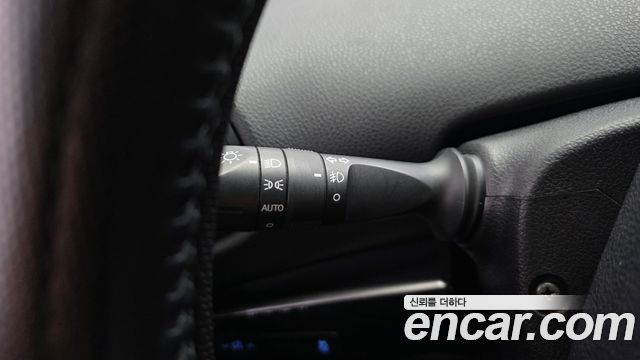Toyota Prius 2018 — photo 16