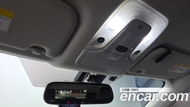 Toyota Prius 2018 — photo 19