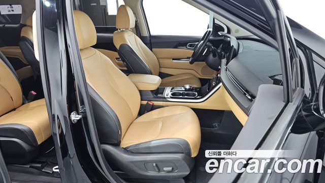 Kia Canival 2021 — photo 10