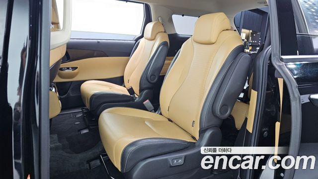 Kia Canival 2021 — photo 12