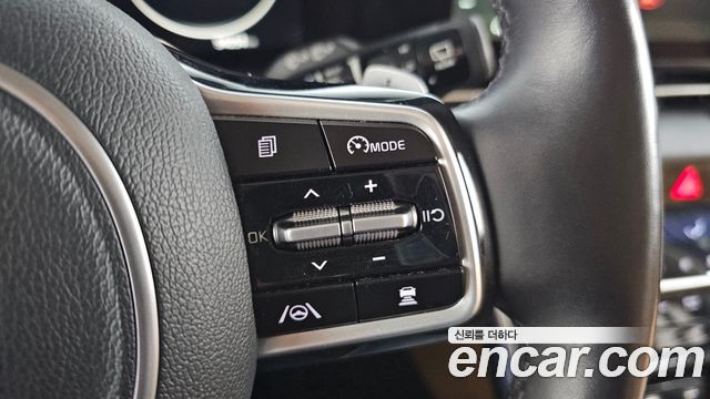 Kia Canival 2021 — photo 19