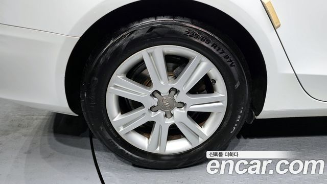 Audi A4 2012 — photo 5