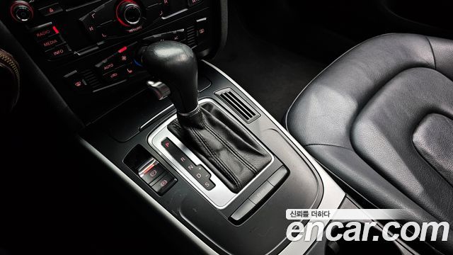 Audi A4 2012 — photo 9