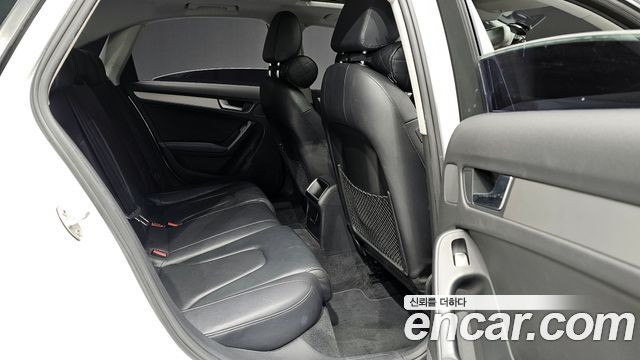 Audi A4 2012 — photo 11