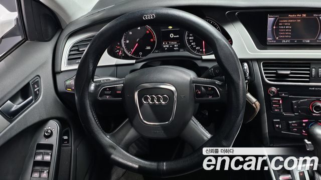Audi A4 2012 — photo 15