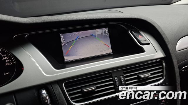 Audi A4 2012 — photo 17