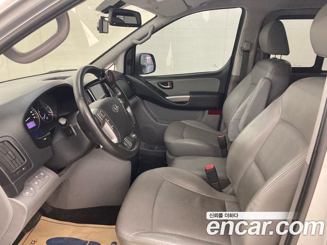 Hyundai Starex 2019 — photo 10