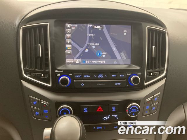 Hyundai Starex 2019 — photo 12