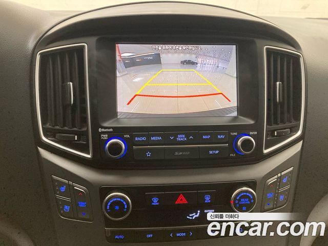 Hyundai Starex 2019 — photo 13