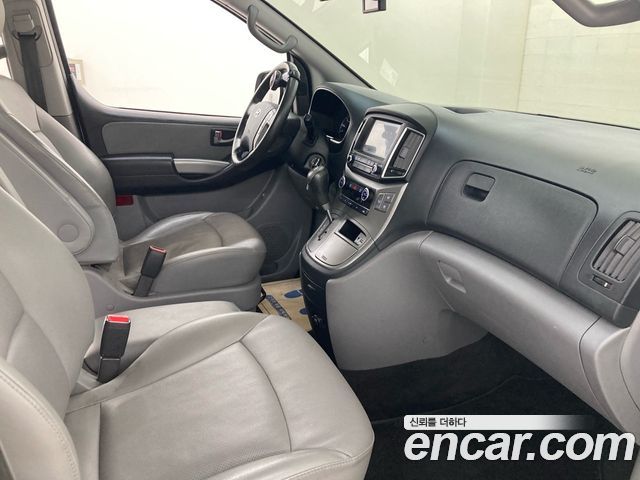 Hyundai Starex 2019 — photo 14