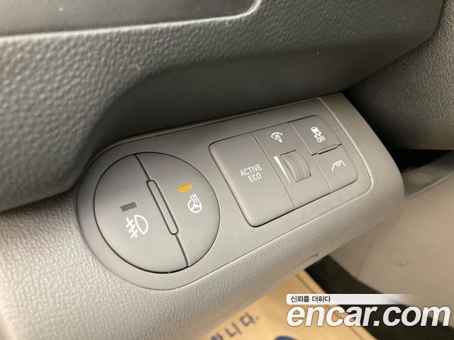 Hyundai Starex 2019 — photo 18