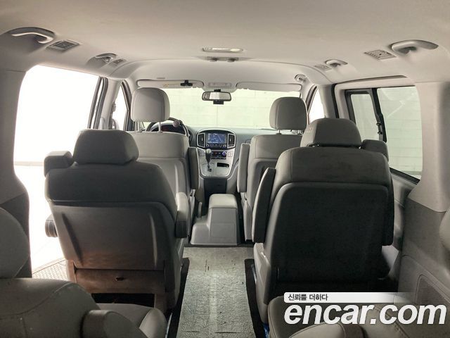 Hyundai Starex 2019 — photo 19