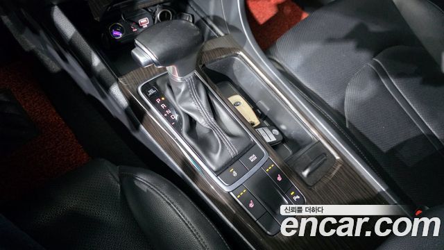Kia K5 2018 — photo 9