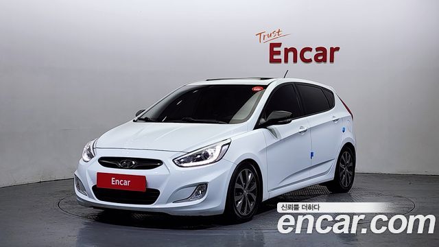 Hyundai Accent 2014 — photo 1