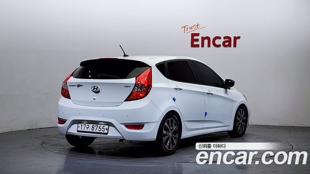 Hyundai Accent 2014 — photo 2