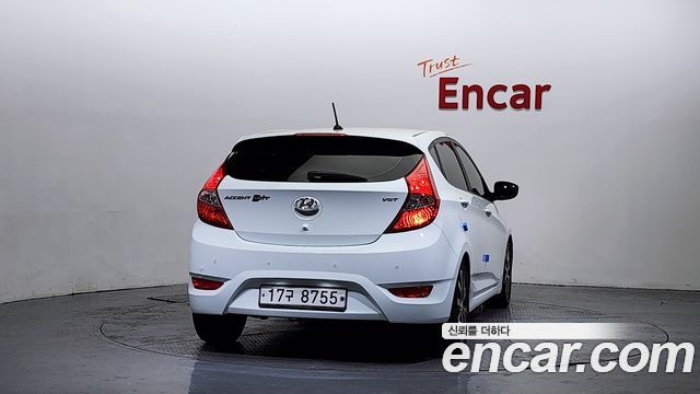 Hyundai Accent 2014 — photo 4
