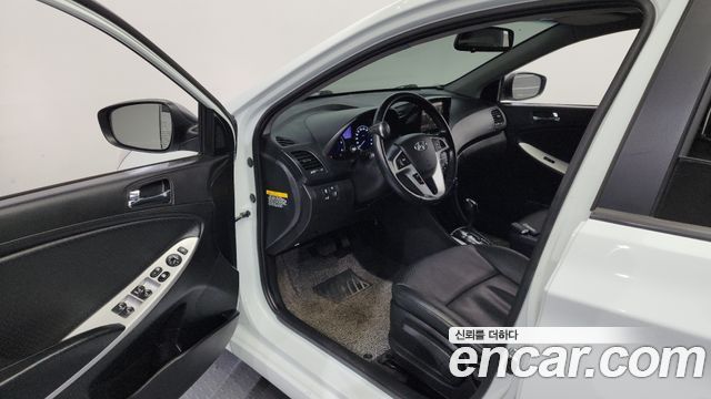 Hyundai Accent 2014 — photo 10
