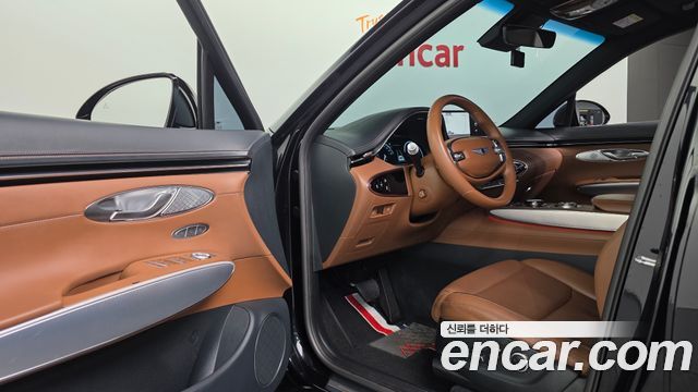 Genesis GV70 2021 — photo 12