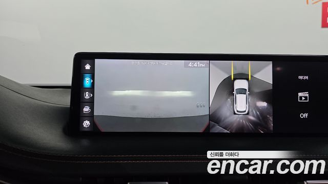 Genesis GV70 2021 — photo 16