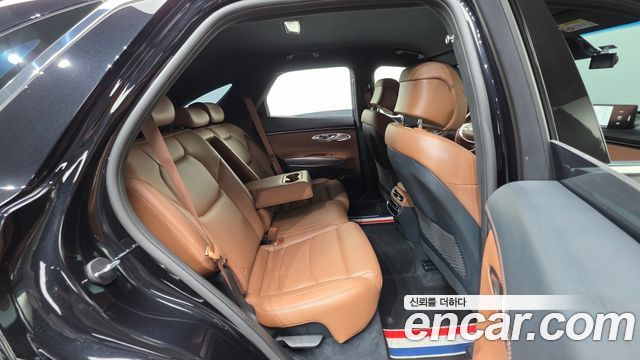 Genesis GV70 2021 — photo 19