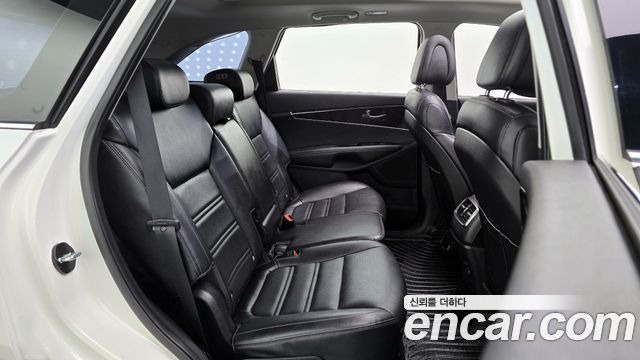 Kia Sorento 2016 — photo 12