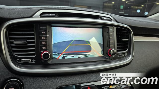 Kia Sorento 2016 — photo 16
