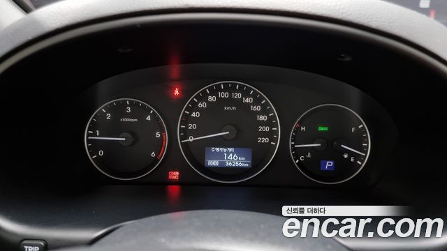 Hyundai Starex 2019 — photo 8