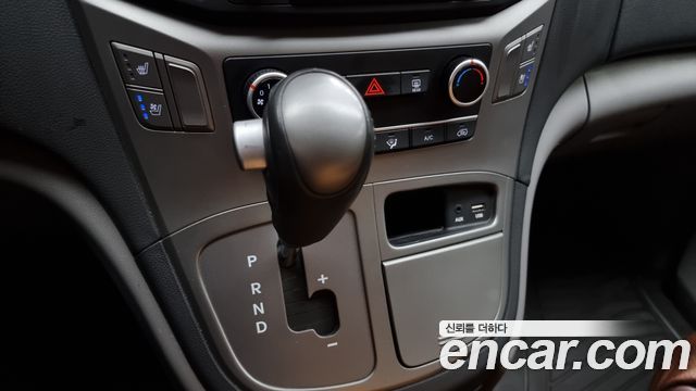 Hyundai Starex 2019 — photo 9