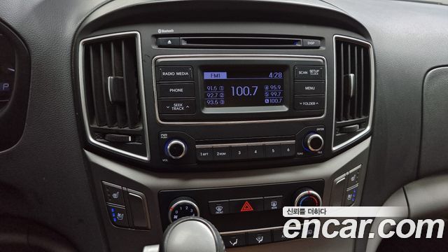Hyundai Starex 2019 — photo 13