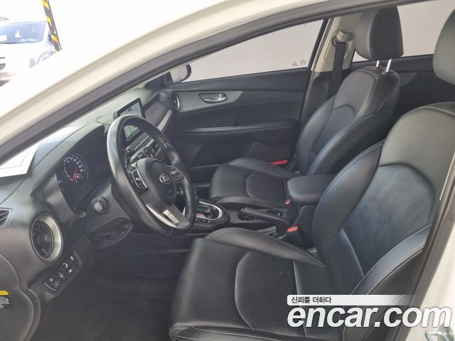 Kia K3 2021 — photo 16