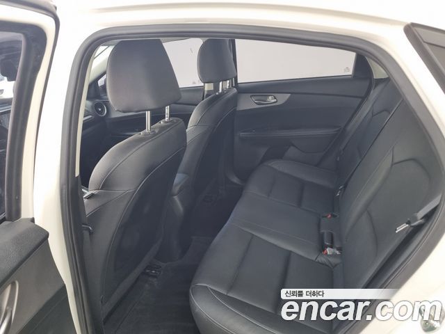 Kia K3 2021 — photo 17
