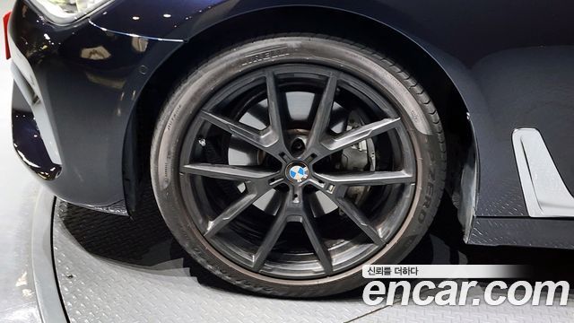 BMW 7-Series 2018 — photo 5