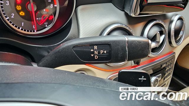 Mercedes-Benz CLA-Class 2014 — photo 9