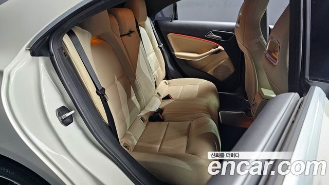 Mercedes-Benz CLA-Class 2014 — photo 12