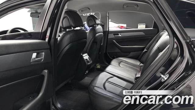 Hyundai Sonata 2017 — photo 12
